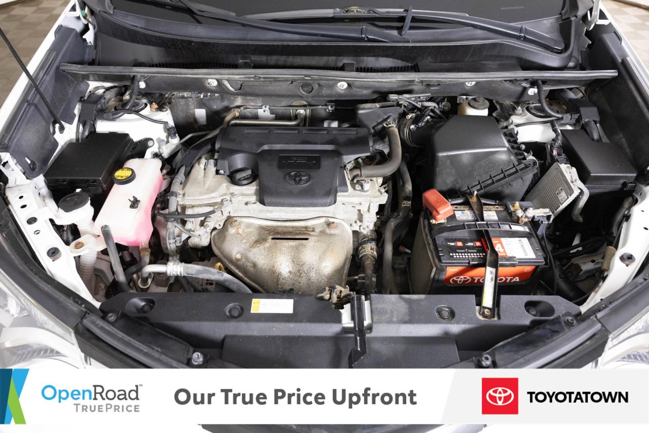 2018 Toyota RAV4 LE! ACCIDENT FREE! LOW MILEAGE! Photo