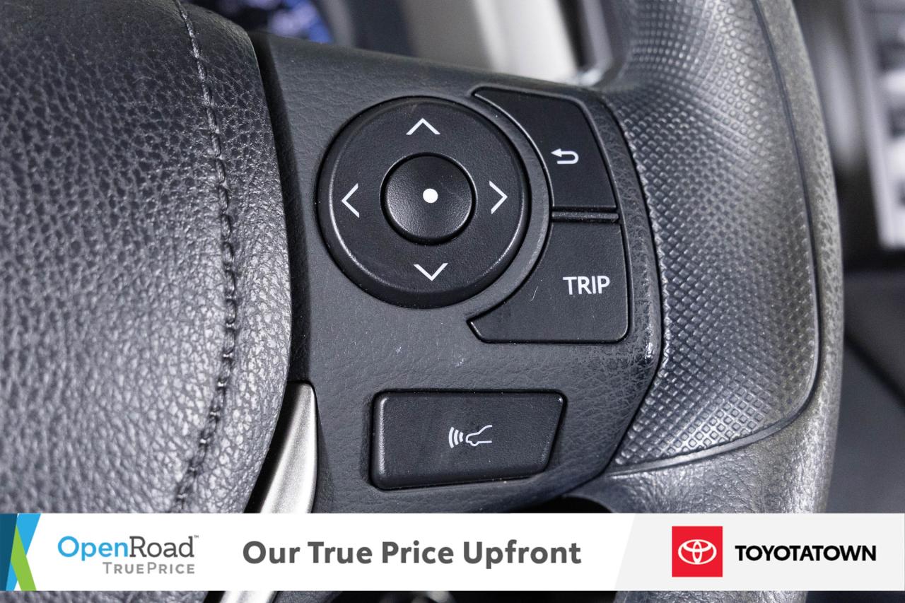 2018 Toyota RAV4 LE! ACCIDENT FREE! LOW MILEAGE! Photo