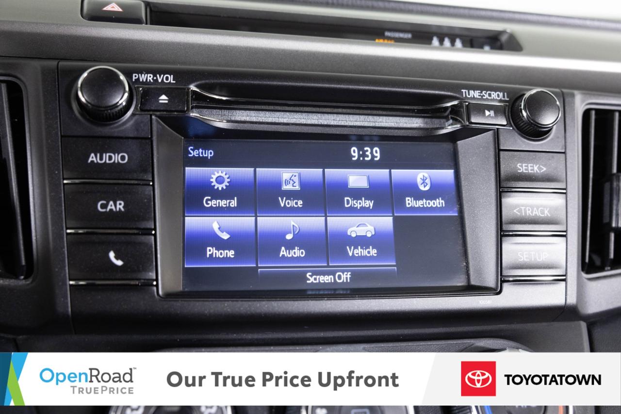 2018 Toyota RAV4 LE! ACCIDENT FREE! LOW MILEAGE! Photo