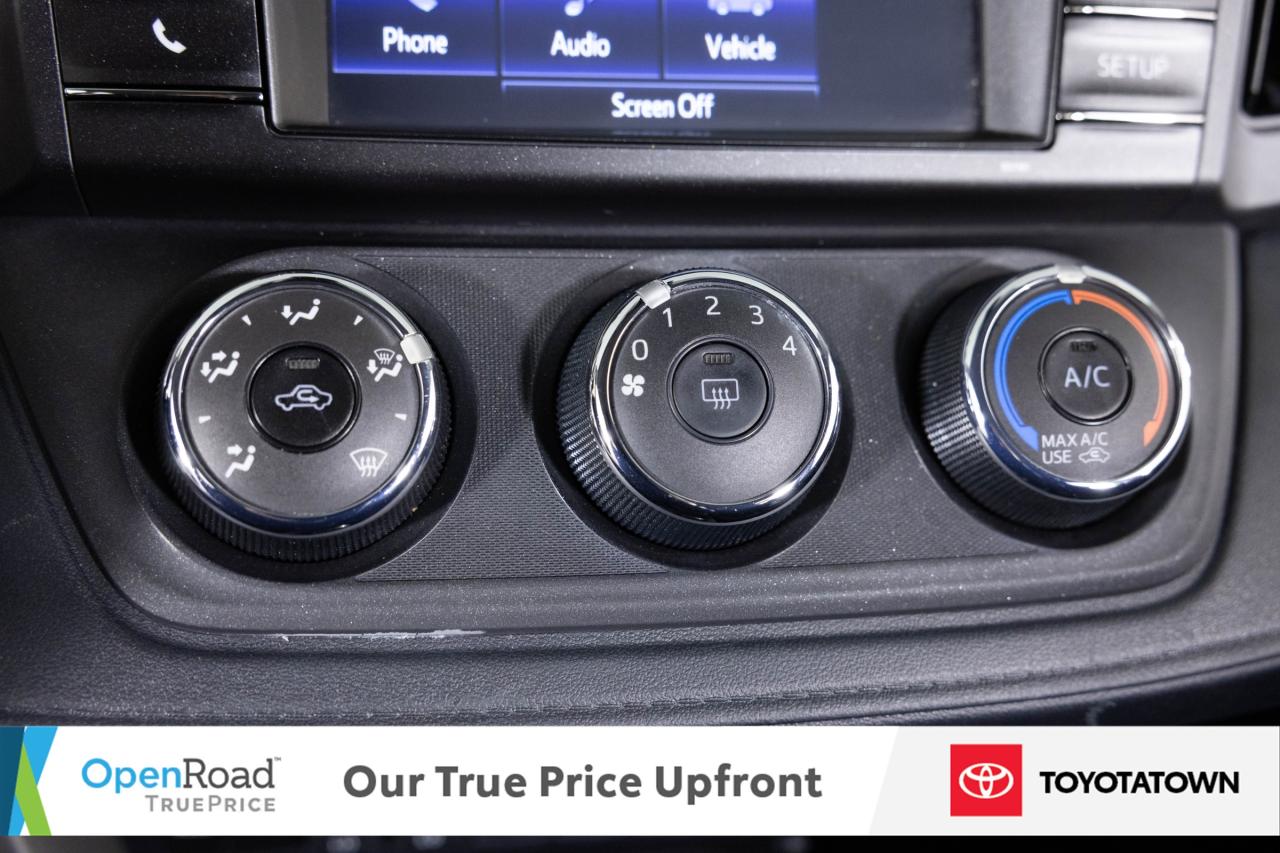 2018 Toyota RAV4 LE! ACCIDENT FREE! LOW MILEAGE! Photo