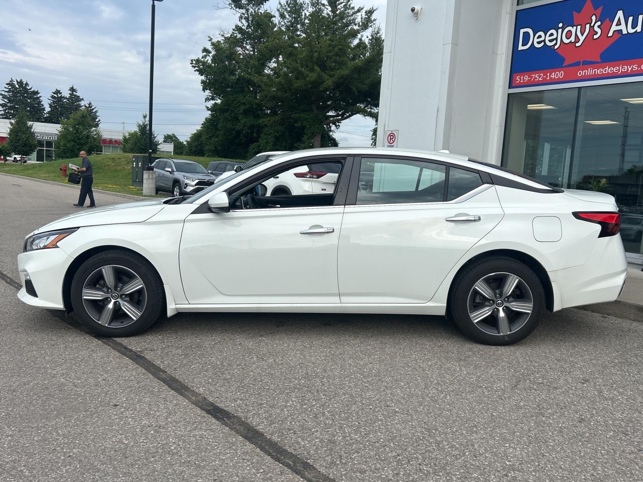 2021 Nissan Altima 2.5 SE   Clean Carfax Photo