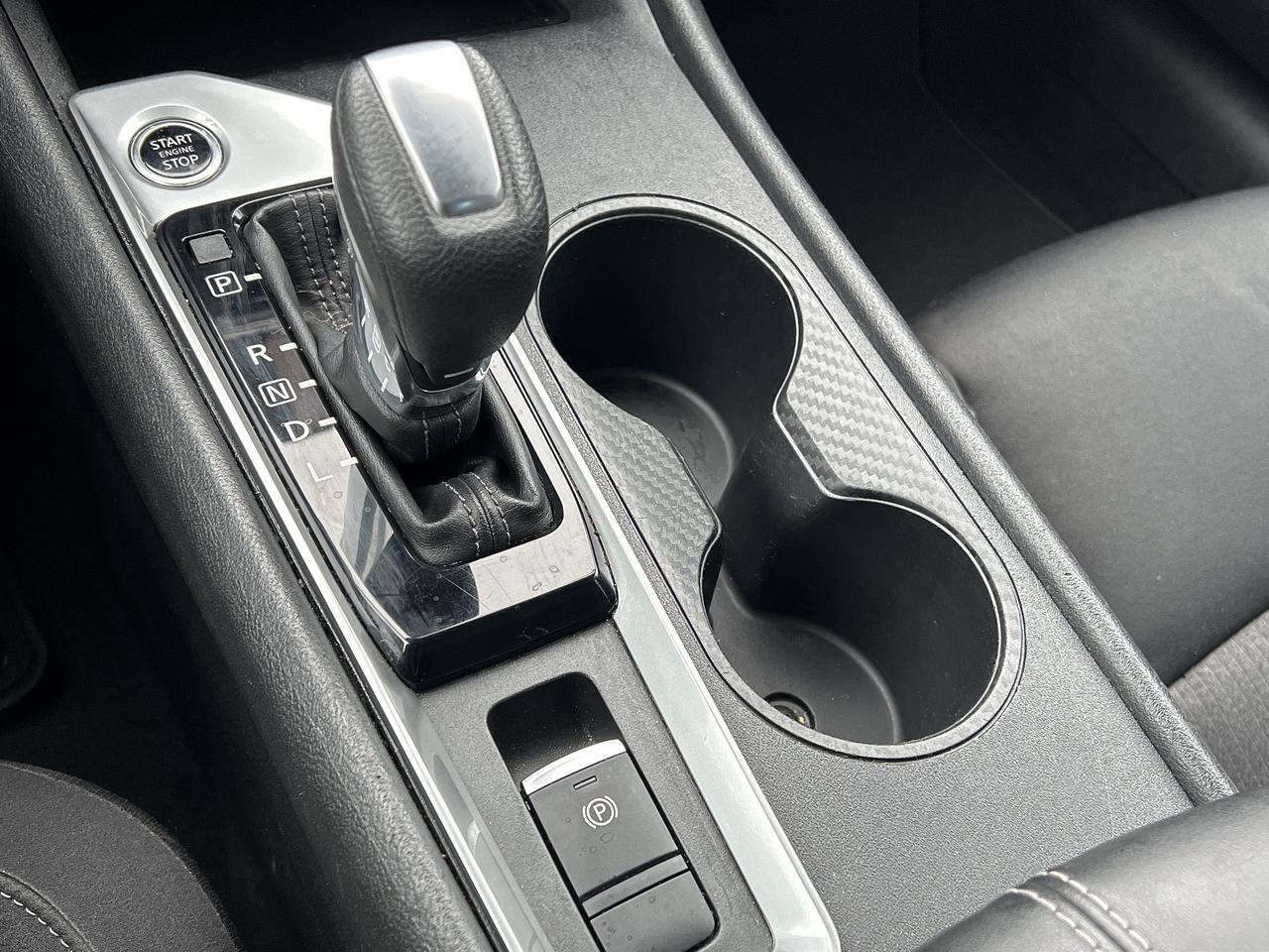 2021 Nissan Altima 2.5 SE   Low KM   Clean Carfax Photo