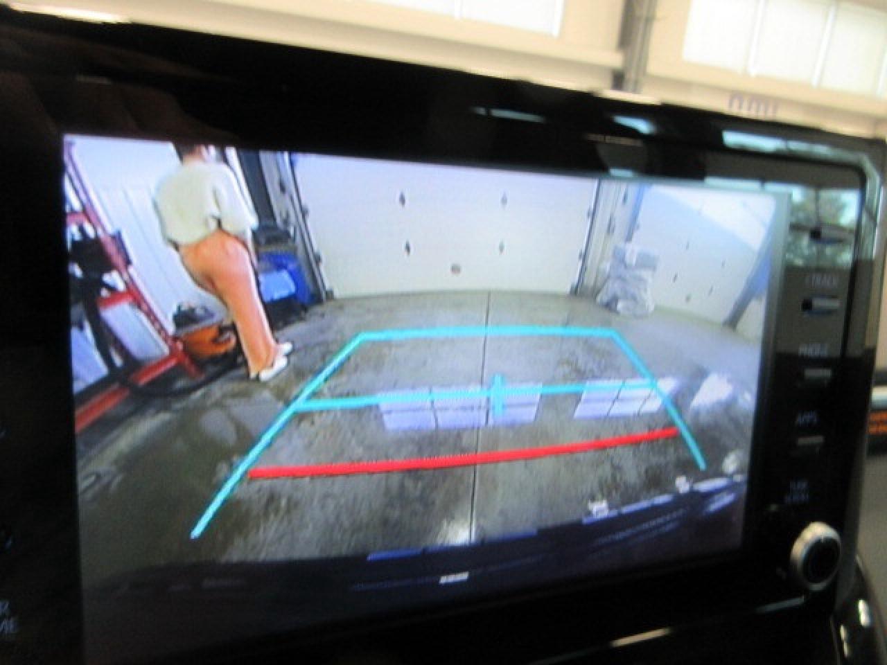 2022 Toyota Corolla LE, HTD. SEATS, AUTO, A/C, BT, CAMERA, 41K! Photo