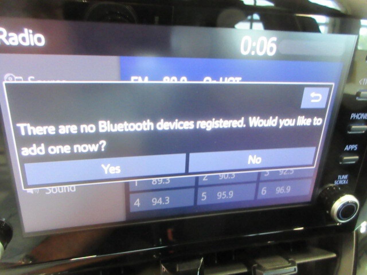 2022 Toyota Corolla LE, HTD. SEATS, AUTO, A/C, BT, CAMERA, 41K! Photo