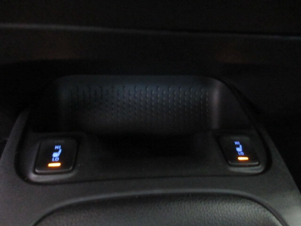 2022 Toyota Corolla LE, HTD. SEATS, AUTO, A/C, BT, CAMERA, 41K! Photo