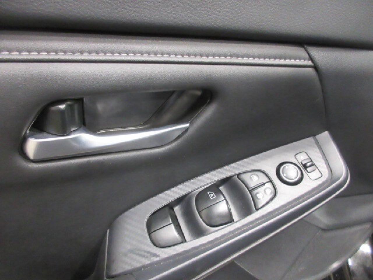 2024 Nissan Sentra SV, HTD. SEATS, ALLOYS, A/C, APPLE/ANDROID, 46K! Photo