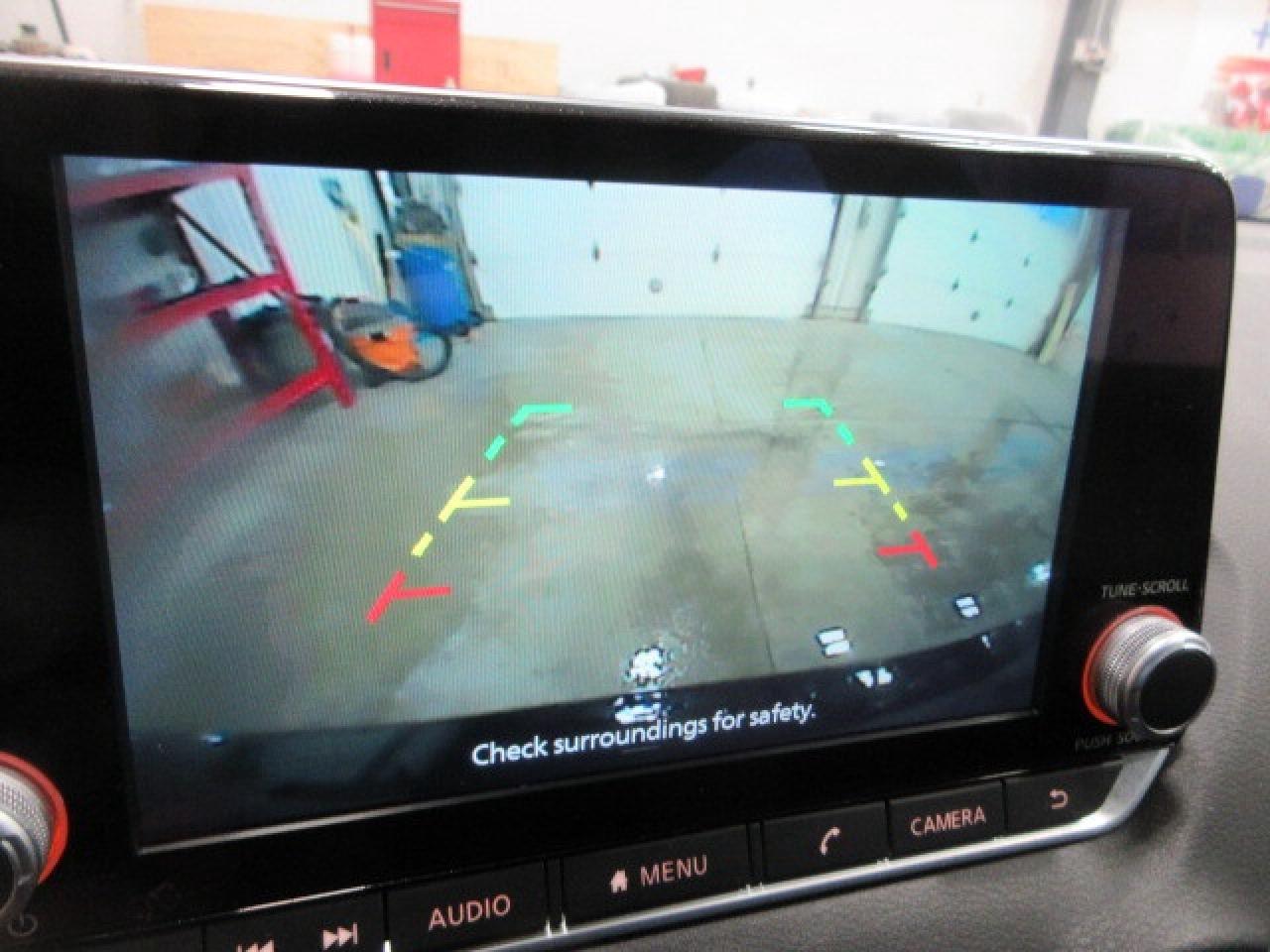 2024 Nissan Sentra SV, HTD. SEATS, ALLOYS, A/C, APPLE/ANDROID, 46K! Photo