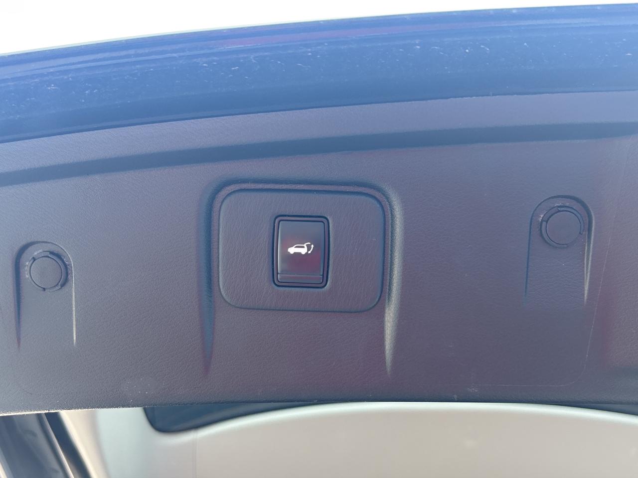 2019 Nissan Murano AWD SV   Nav   Panoramic Roof   Clean Carfax Photo