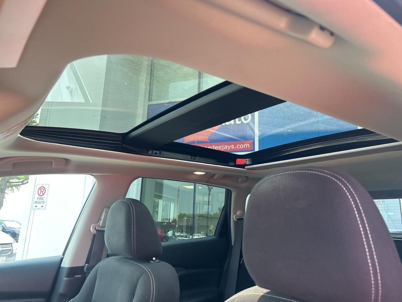 2019 Nissan Murano AWD SV   Nav   Panoramic Roof   Clean Carfax Photo