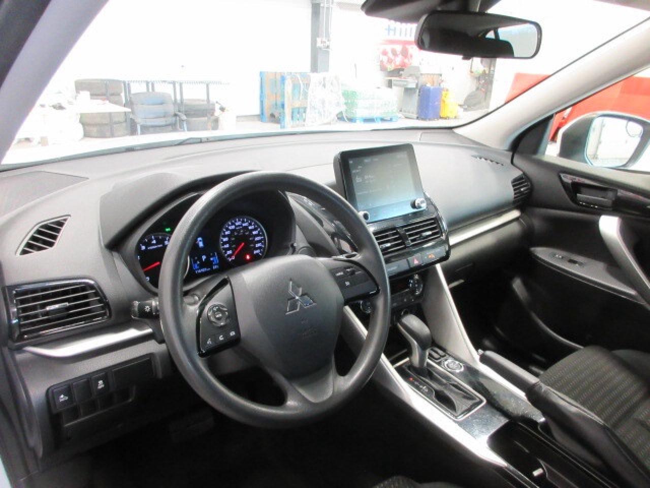 2022 Mitsubishi Eclipse Cross ES S-AWC, HTD. SEATS, APPLE/ANDROID, 114K! Photo