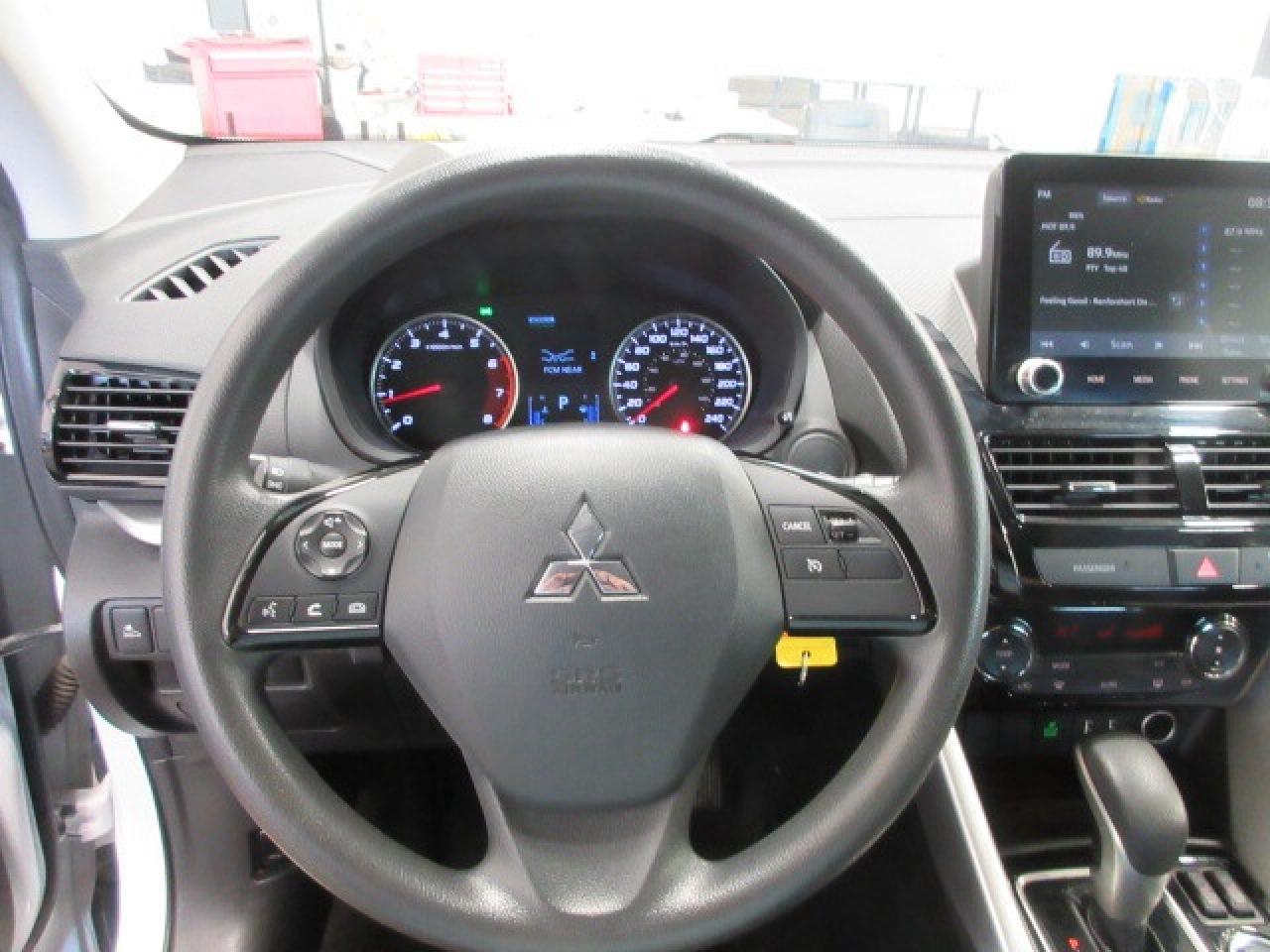 2022 Mitsubishi Eclipse Cross ES S-AWC, HTD. SEATS, APPLE/ANDROID, 114K! Photo