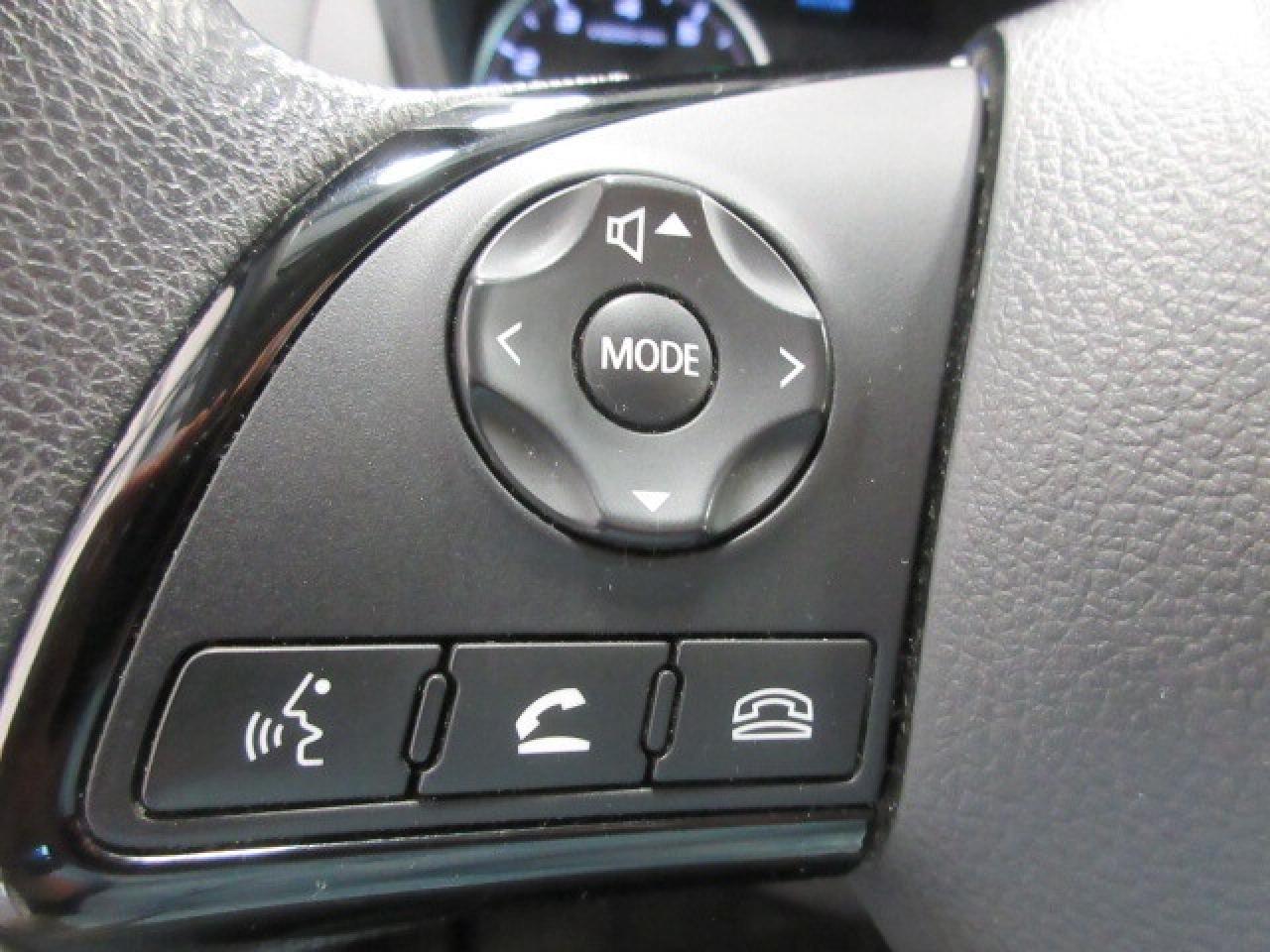 2022 Mitsubishi Eclipse Cross ES S-AWC, HTD. SEATS, APPLE/ANDROID, 114K! Photo