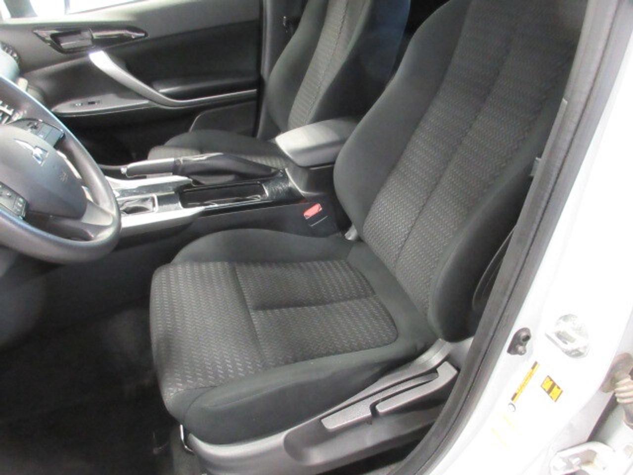 2022 Mitsubishi Eclipse Cross ES S-AWC, HTD. SEATS, APPLE/ANDROID, 114K! Photo