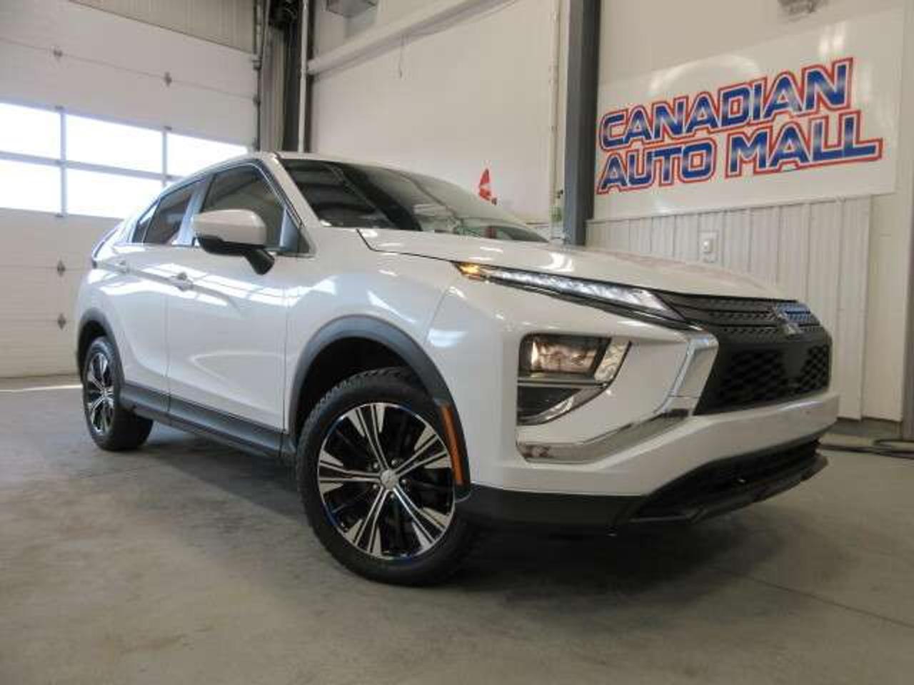 2022 Mitsubishi Eclipse Cross ES S-AWC, HTD. SEATS, APPLE/ANDROID, 114K! Photo1