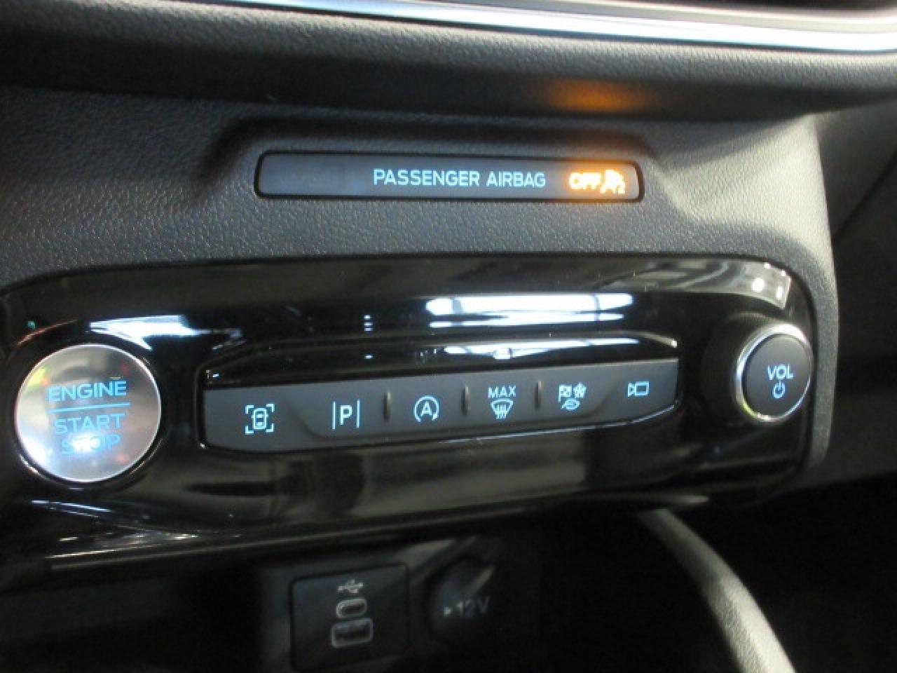 2024 Ford Escape PLATINUM AWD, NAV, ROOF, LEATHER, LOADED, 67K! Photo