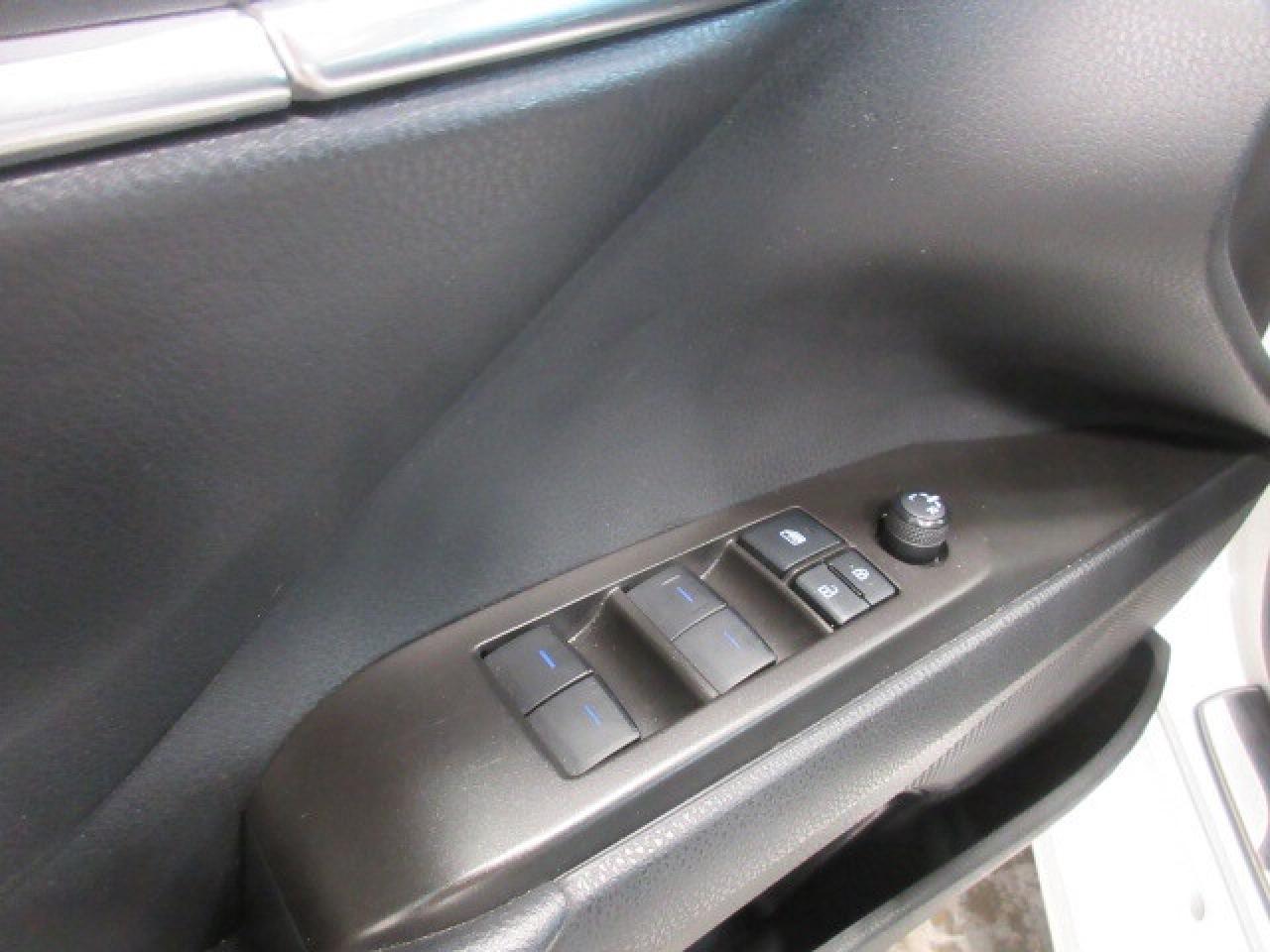 2021 Toyota Camry SE, AUTO, A/C, HTD. SEATS, BT, ALLOYS, 97K! Photo