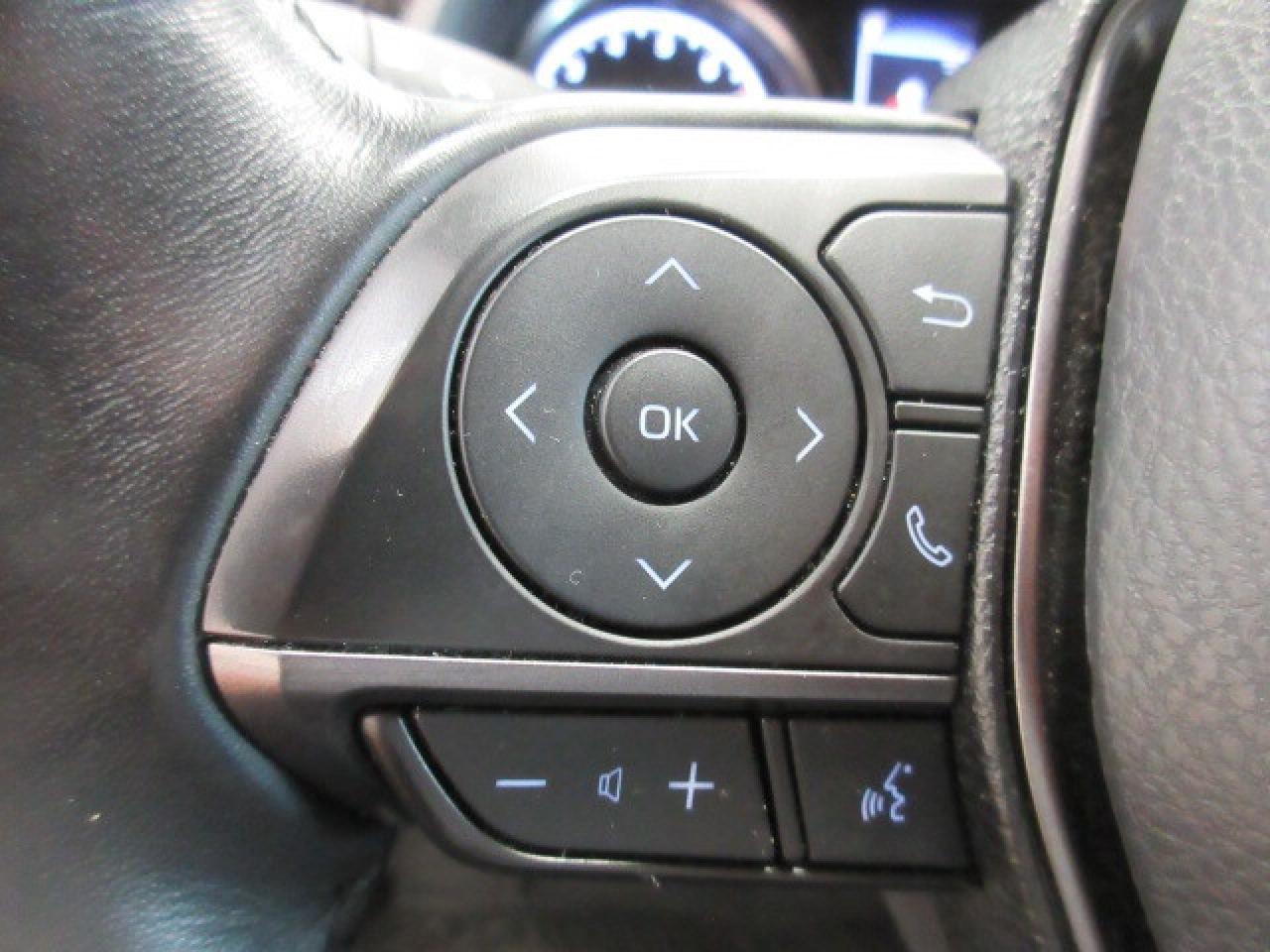 2021 Toyota Camry SE, AUTO, A/C, HTD. SEATS, BT, ALLOYS, 97K! Photo