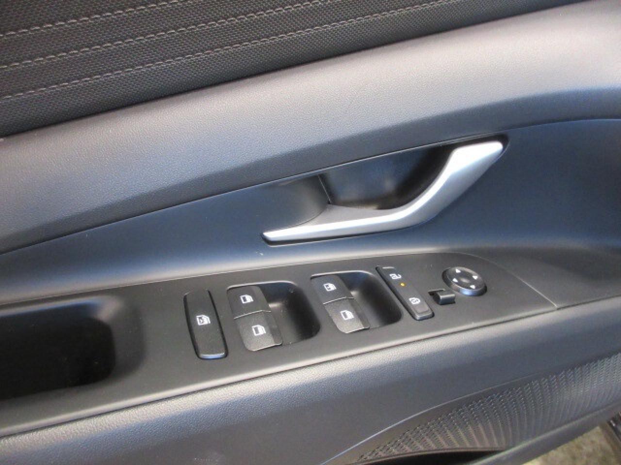 2025 Hyundai Elantra ESSENTIAL, HTD. SEATS, APPLE/ANDROID, JUST 3K! Photo