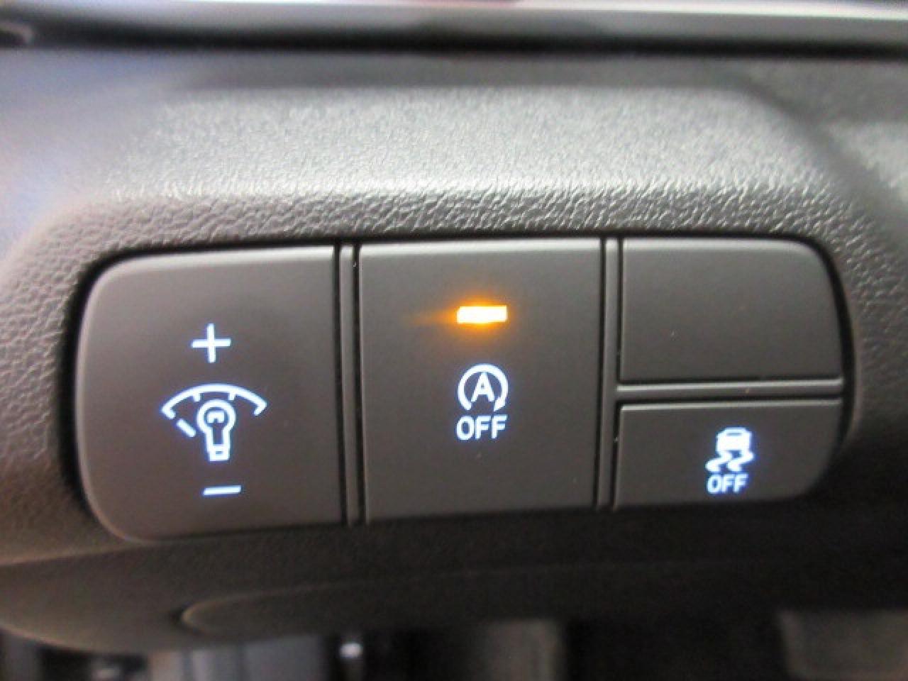 2025 Hyundai Elantra ESSENTIAL, HTD. SEATS, APPLE/ANDROID, JUST 3K! Photo