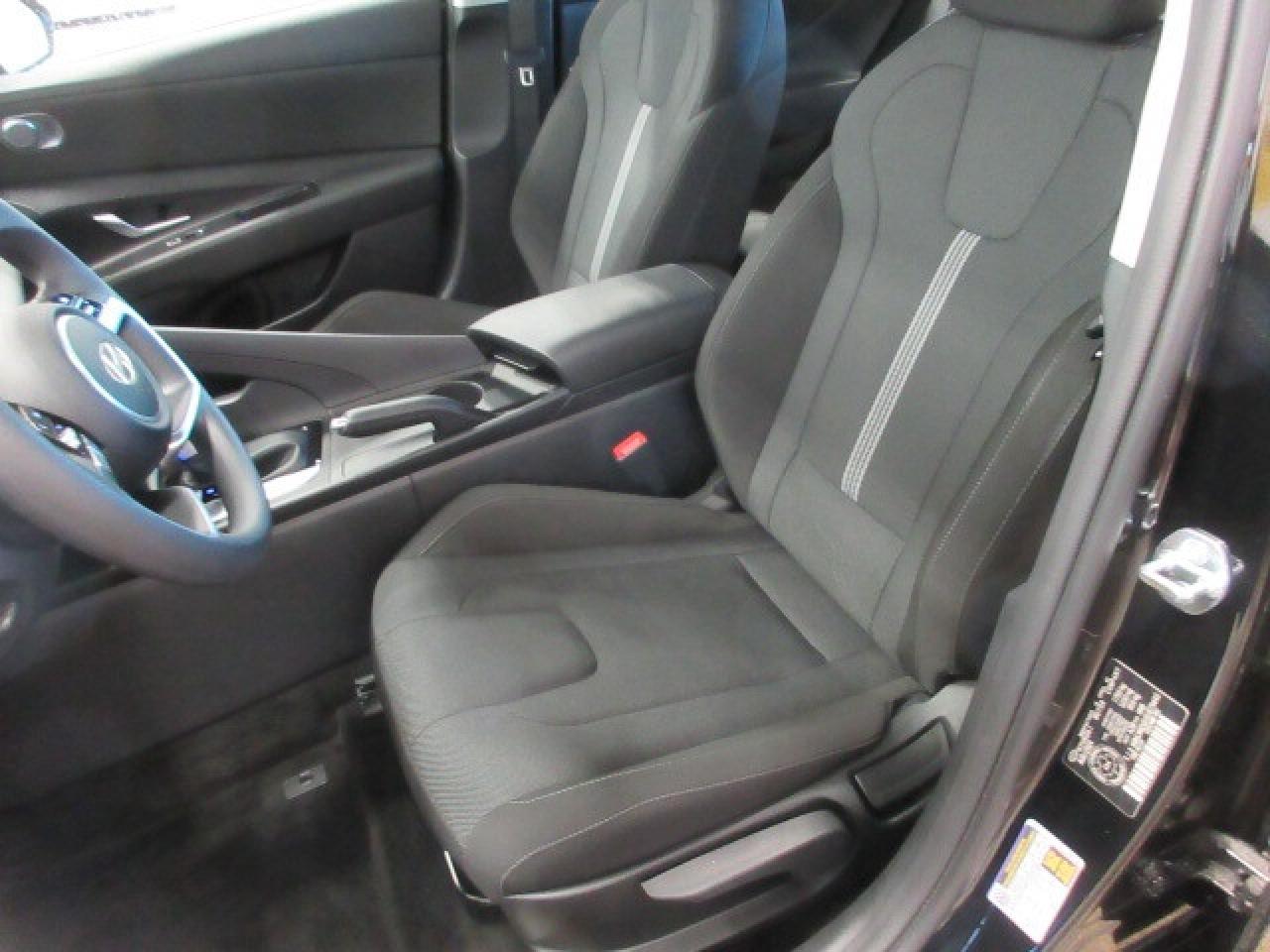 2025 Hyundai Elantra ESSENTIAL, HTD. SEATS, APPLE/ANDROID, JUST 3K! Photo