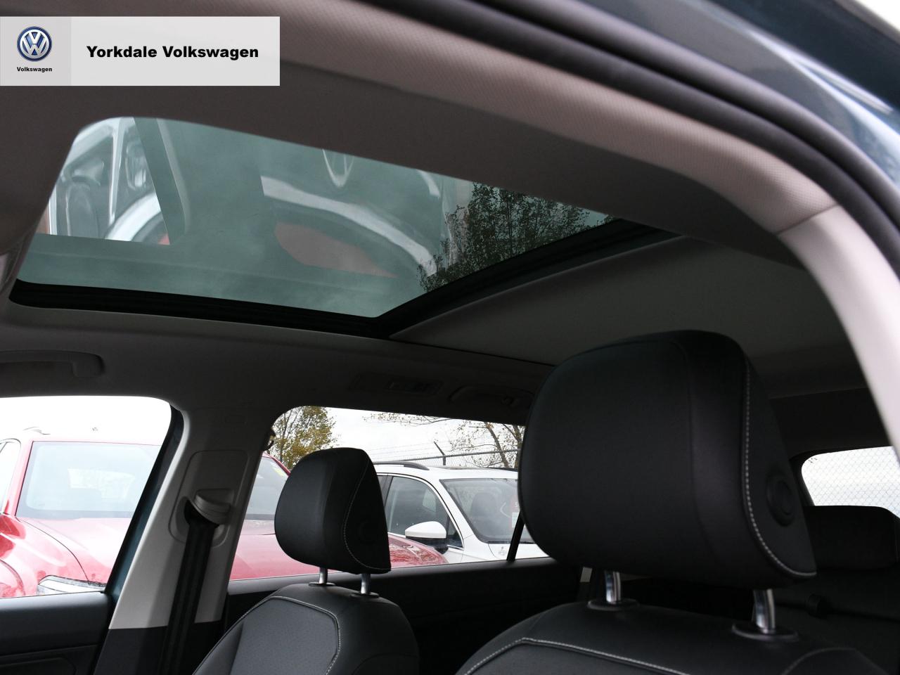 2021 Volkswagen Tiguan 4Motion Photo