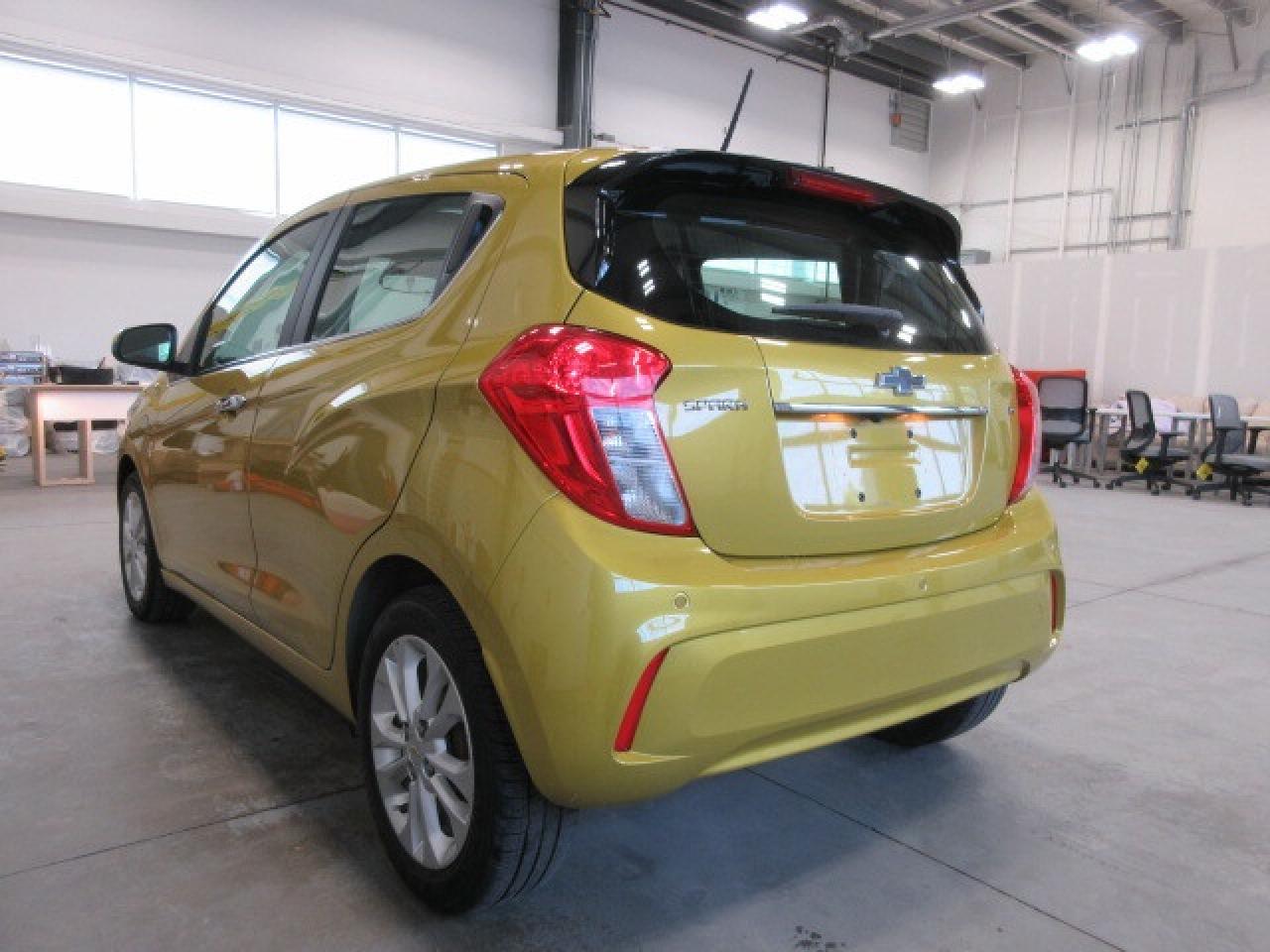 2022 Chevrolet Spark 2LT, ROOF, HTD. LEATHER, APPLE/ANDROID, 24K! Photo4