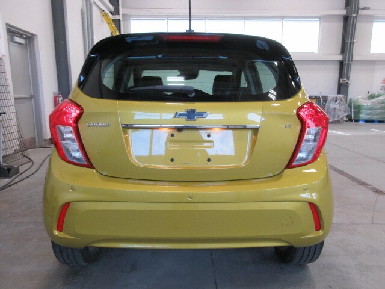 2022 Chevrolet Spark 2LT, ROOF, HTD. LEATHER, APPLE/ANDROID, 24K! Photo