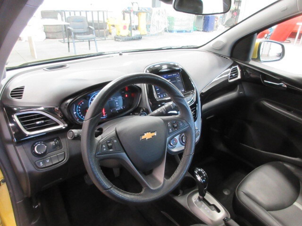 2022 Chevrolet Spark 2LT, ROOF, HTD. LEATHER, APPLE/ANDROID, 24K! Photo