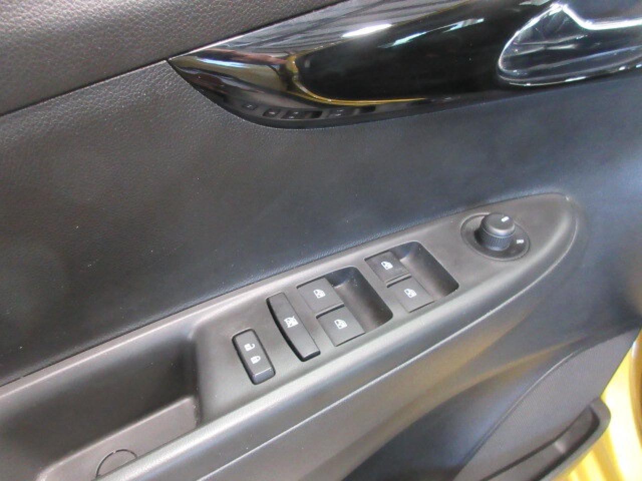 2022 Chevrolet Spark 2LT, ROOF, HTD. LEATHER, APPLE/ANDROID, 24K! Photo