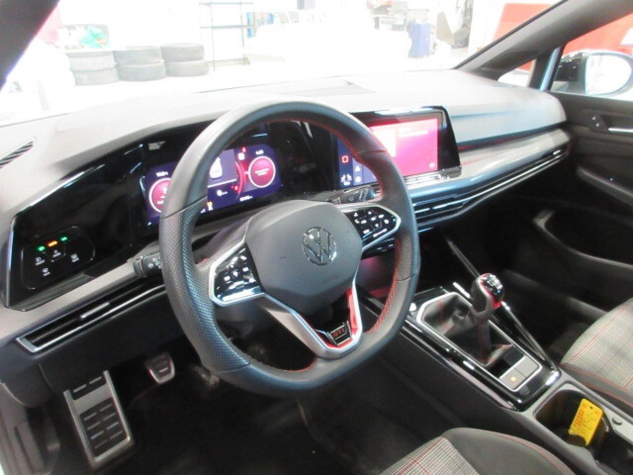 2024 Volkswagen Golf GTI GTI 380 AUTOBAHN, NAV, ROOF, APPLE/ANDROID, 31K! Photo