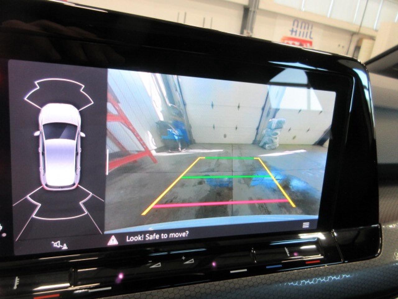 2024 Volkswagen Golf GTI GTI 380 AUTOBAHN, NAV, ROOF, APPLE/ANDROID, 31K! Photo