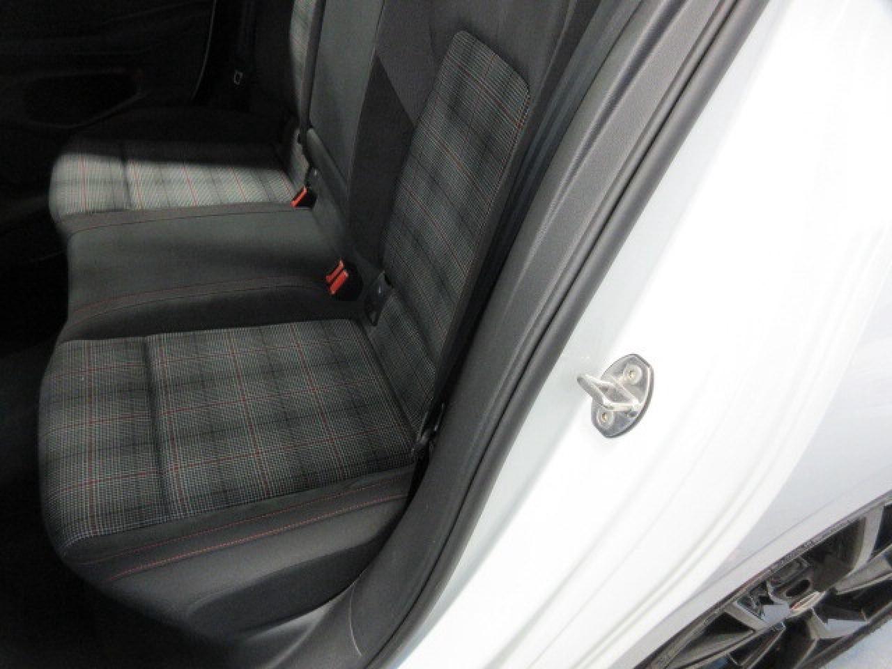 2024 Volkswagen Golf GTI GTI 380 AUTOBAHN, NAV, ROOF, APPLE/ANDROID, 31K! Photo