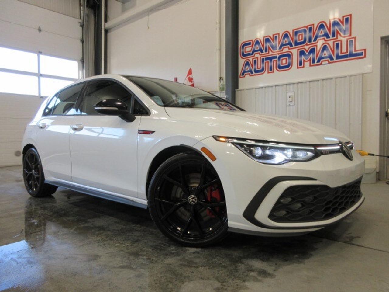 2024 Volkswagen Golf GTI GTI 380 AUTOBAHN, NAV, ROOF, APPLE/ANDROID, 31K! Photo