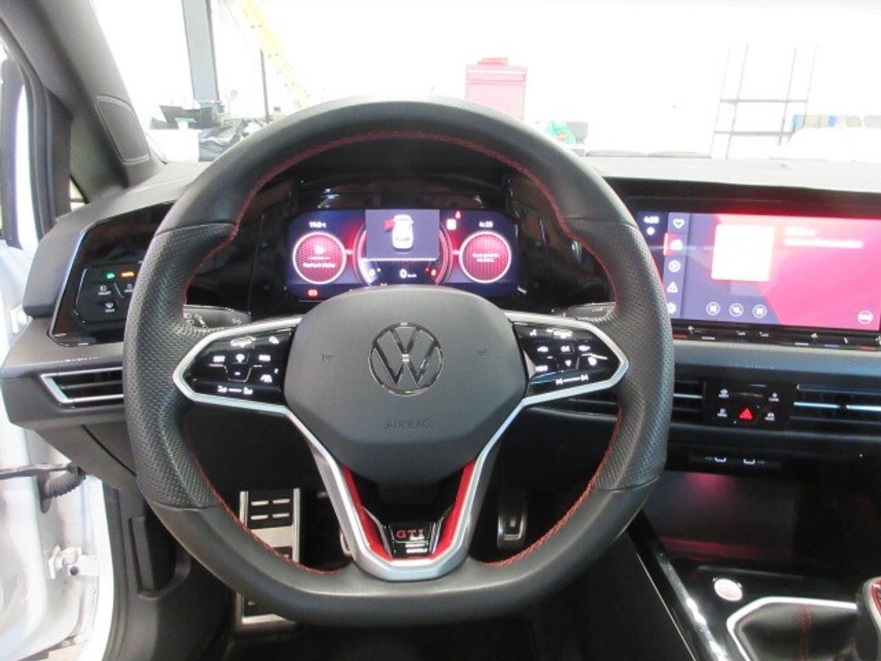 2024 Volkswagen Golf GTI GTI 380 AUTOBAHN, NAV, ROOF, APPLE/ANDROID, 31K! Photo