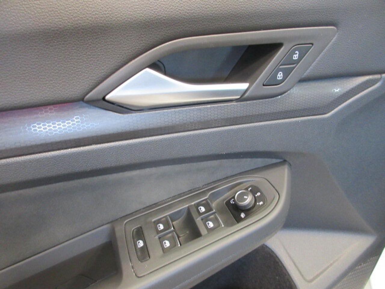 2024 Volkswagen Golf GTI GTI 380 AUTOBAHN, NAV, ROOF, APPLE/ANDROID, 31K! Photo