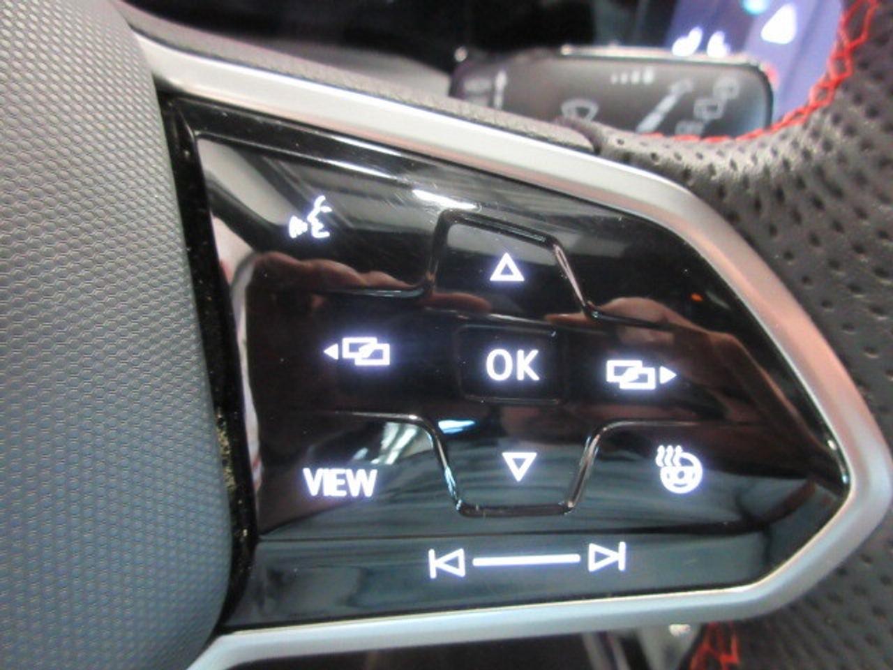 2024 Volkswagen Golf GTI GTI 380 AUTOBAHN, NAV, ROOF, APPLE/ANDROID, 31K! Photo