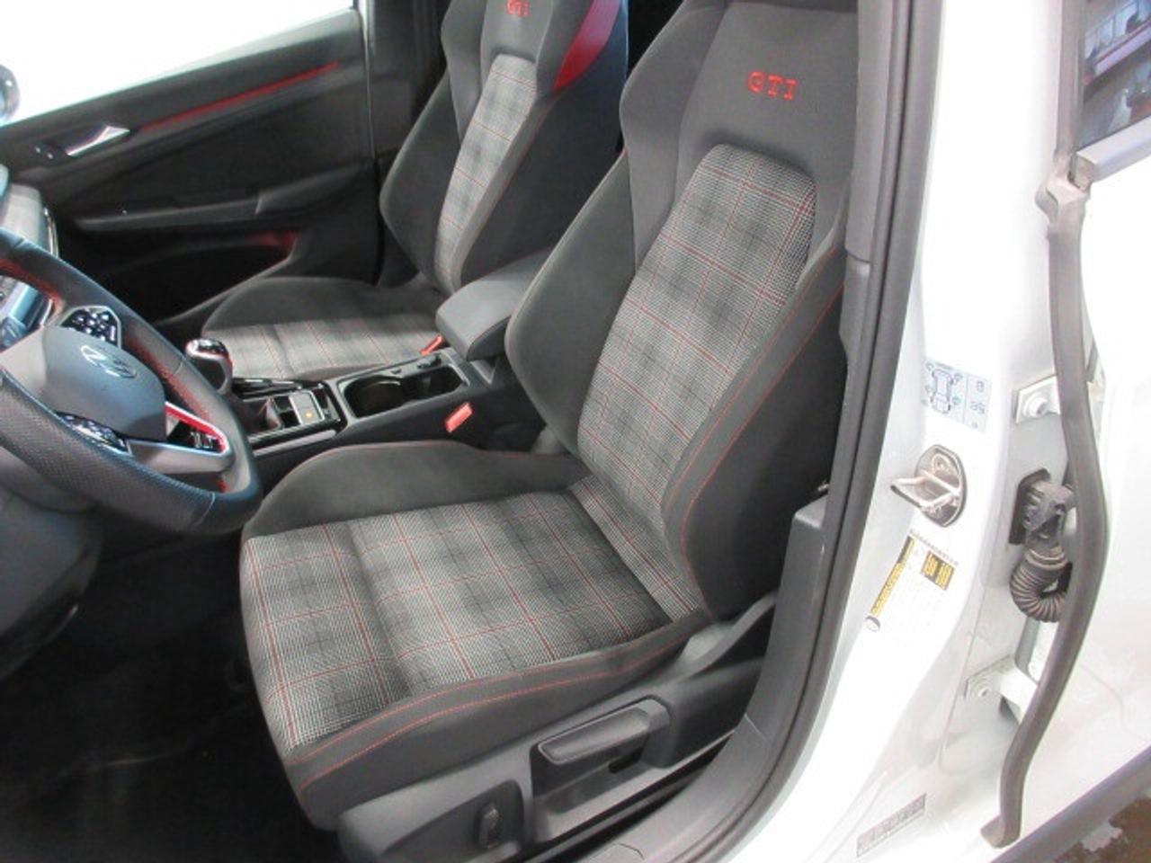 2024 Volkswagen Golf GTI GTI 380 AUTOBAHN, NAV, ROOF, APPLE/ANDROID, 31K! Photo