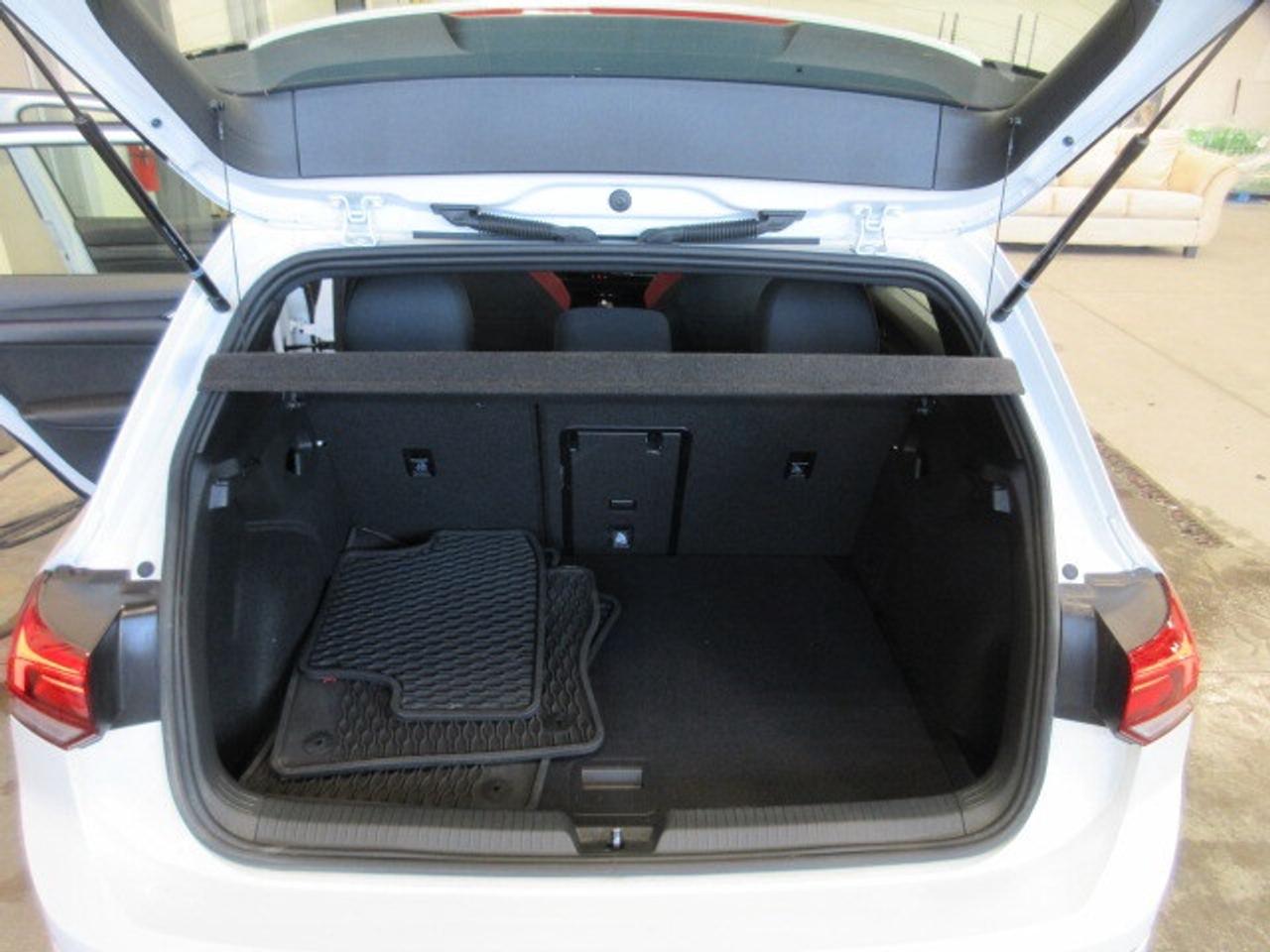 2024 Volkswagen Golf GTI GTI 380 AUTOBAHN, NAV, ROOF, APPLE/ANDROID, 31K! Photo