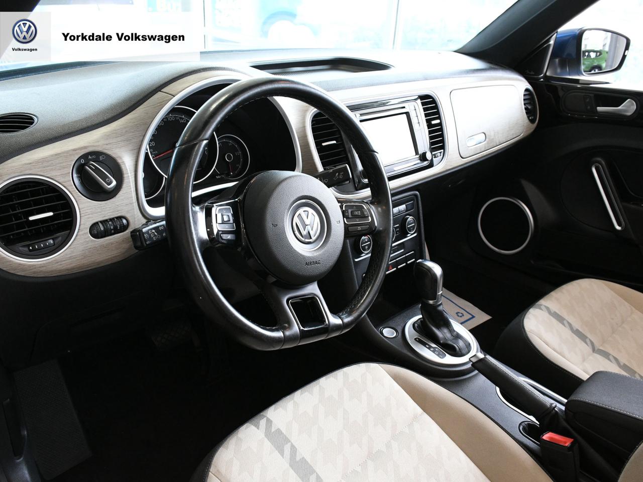 2018 Volkswagen Beetle Convertible Trendline Photo