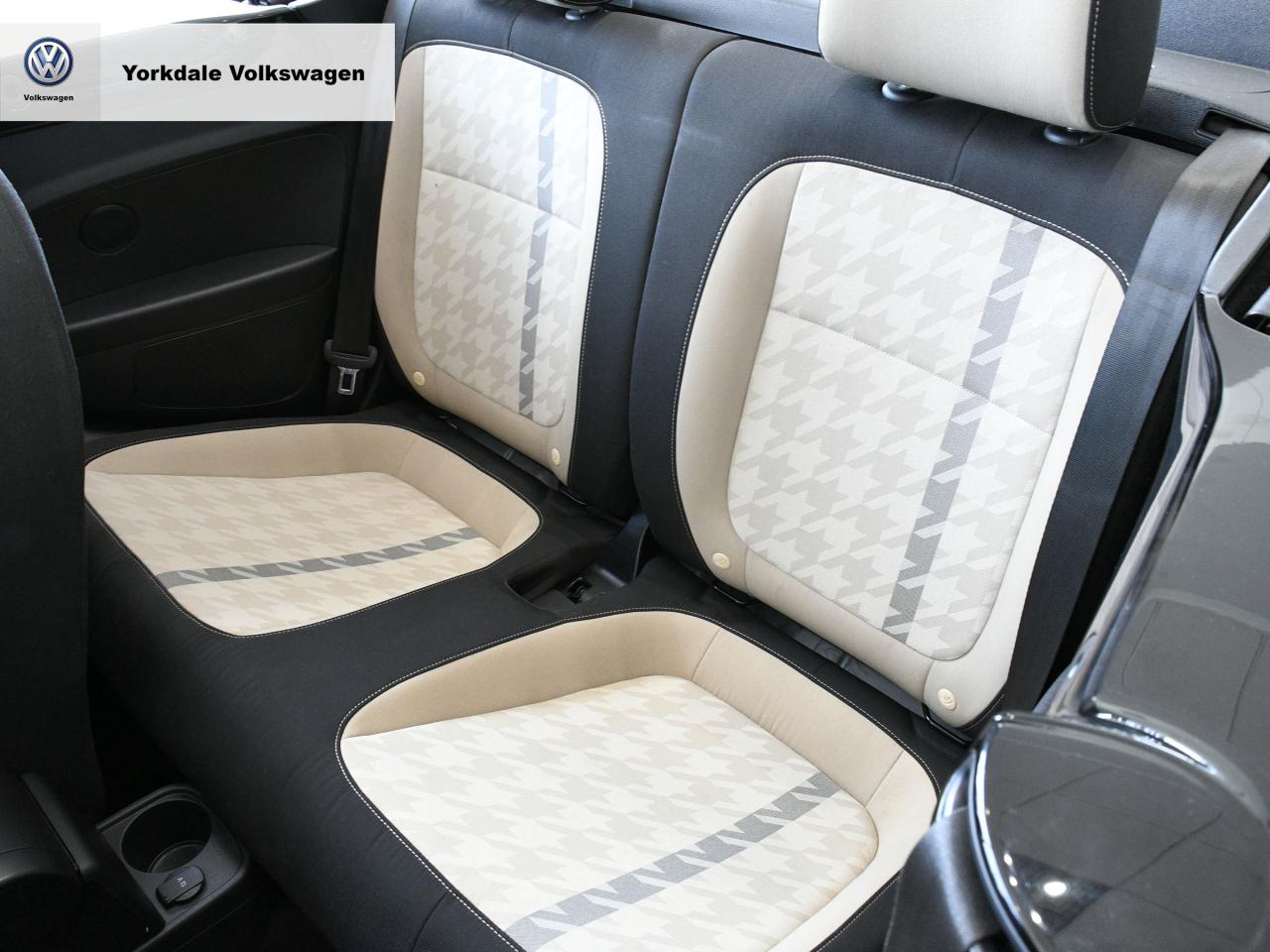 2018 Volkswagen Beetle Convertible Trendline Photo