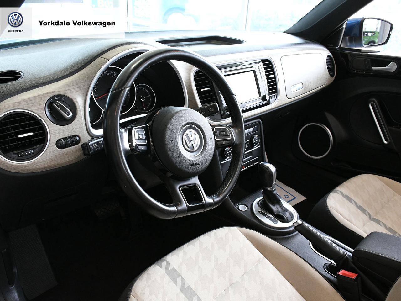 2018 Volkswagen Beetle Convertible Trendline Photo