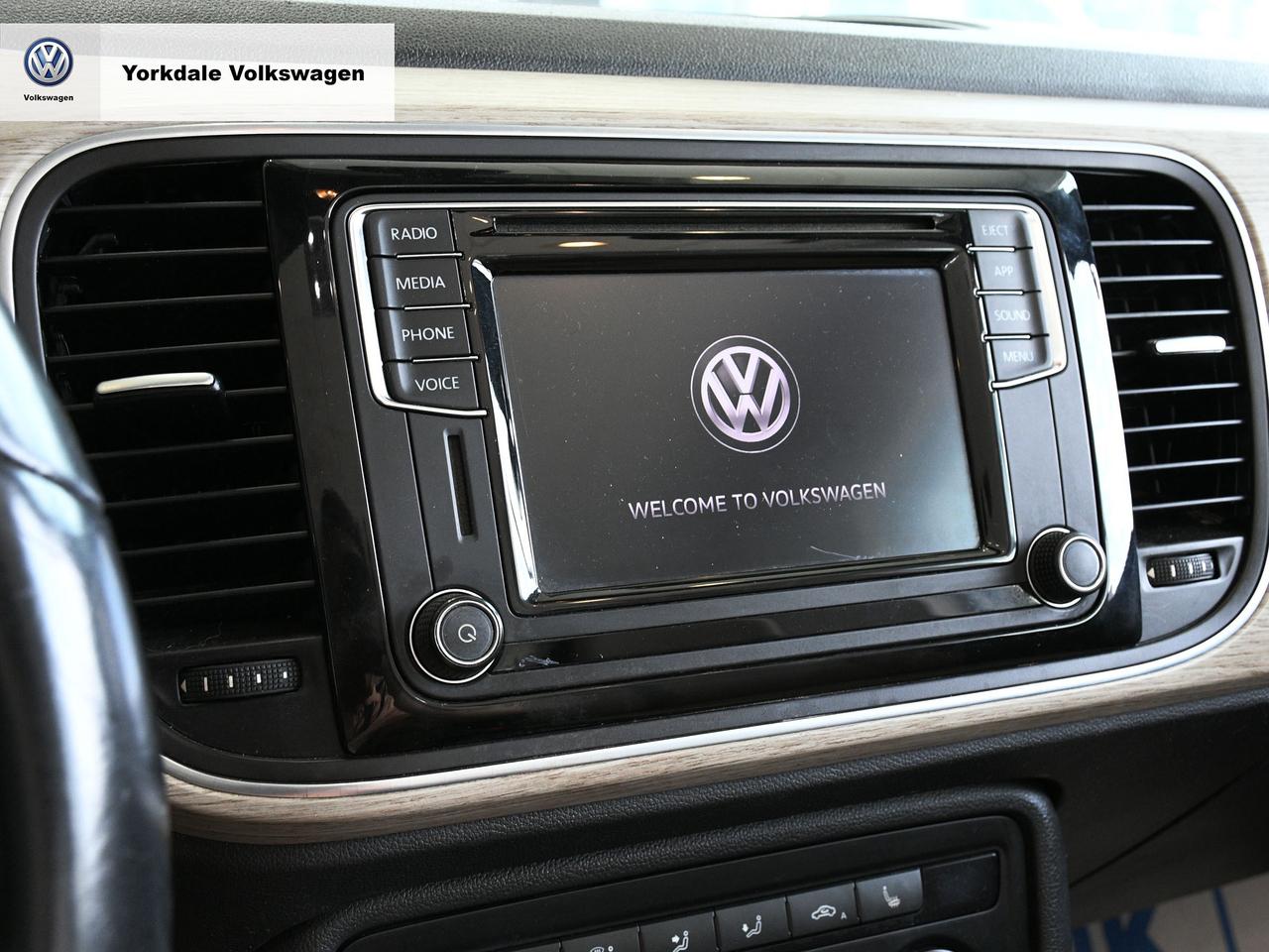 2018 Volkswagen Beetle Convertible Trendline Photo