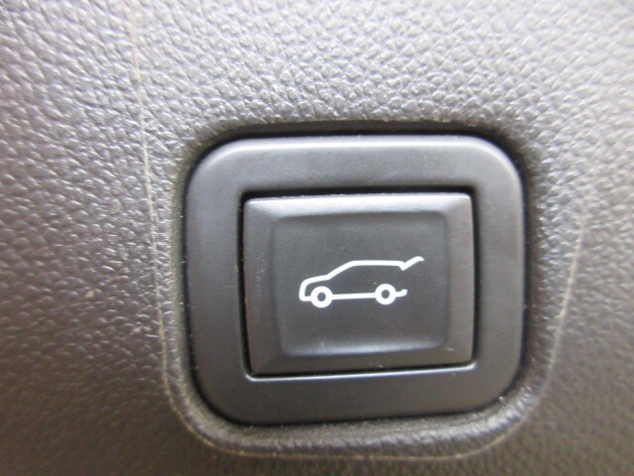 2021 Chevrolet Blazer RS AWD, NAV, ROOF, LEATHER, APPLE/ANDROID, 58K! Photo