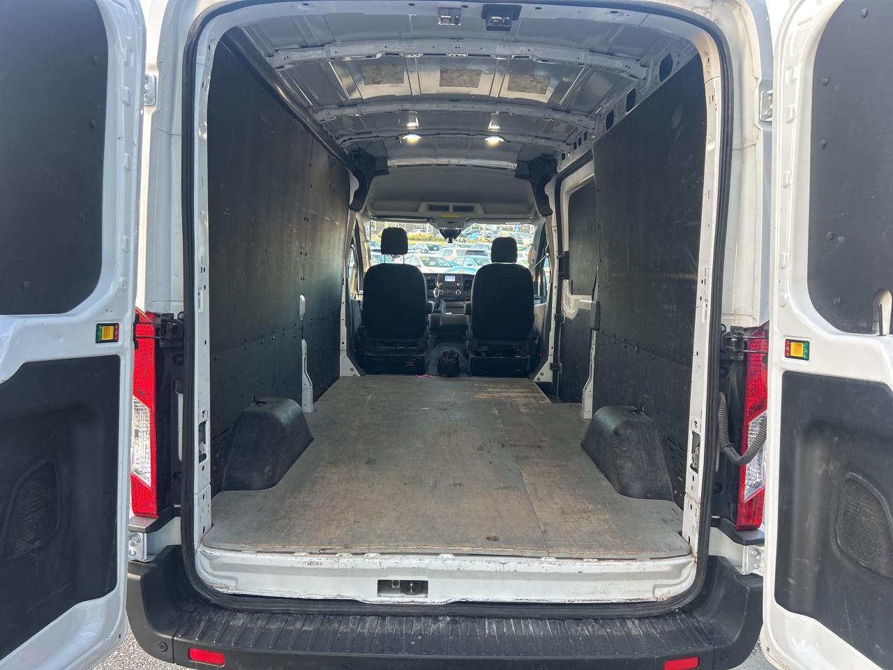 2023 Ford Transit Cargo Van T-250 148 Med Rf 9070 GVWR   Clean Carfax Photo