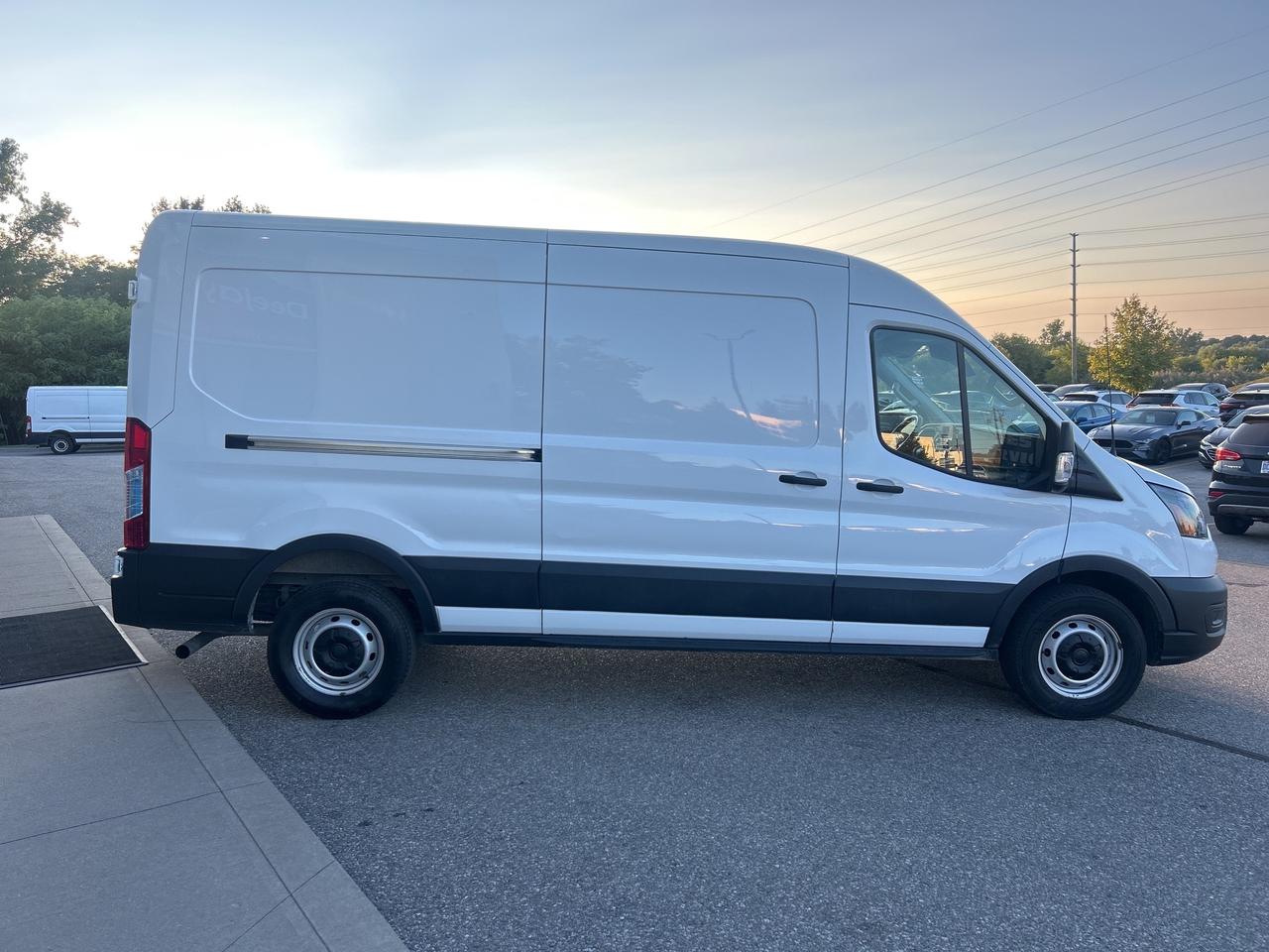 2023 Ford Transit Cargo Van T-250 148 Med Rf 9070 GVWR   Clean Carfax Photo2
