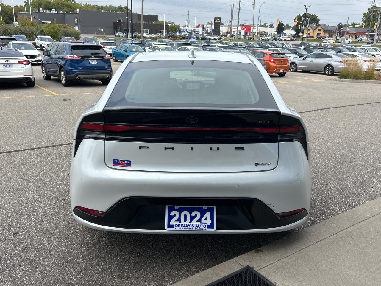 2024 Toyota Prius XLE Hybrid Photo