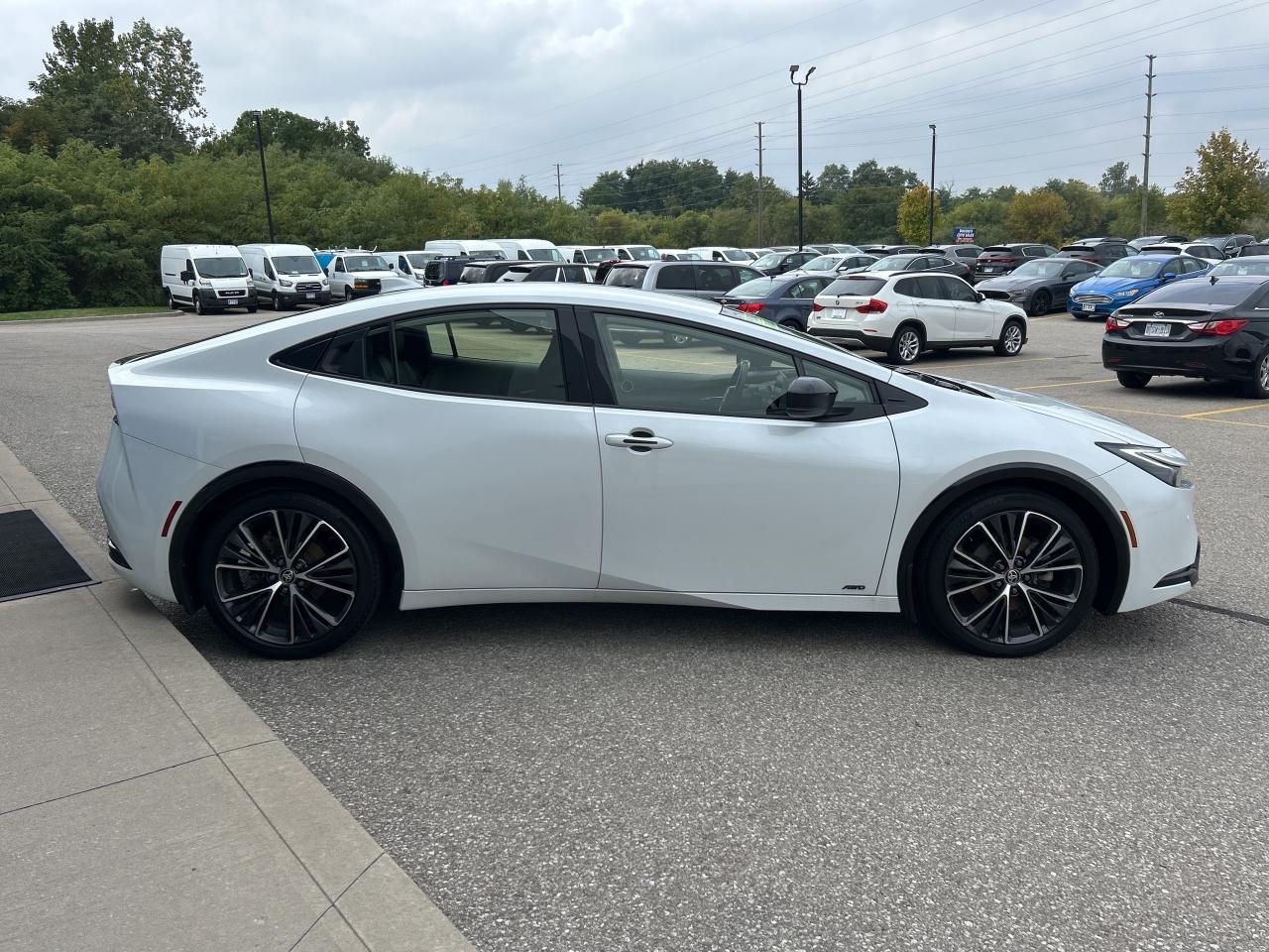 2024 Toyota Prius XLE Hybrid Photo