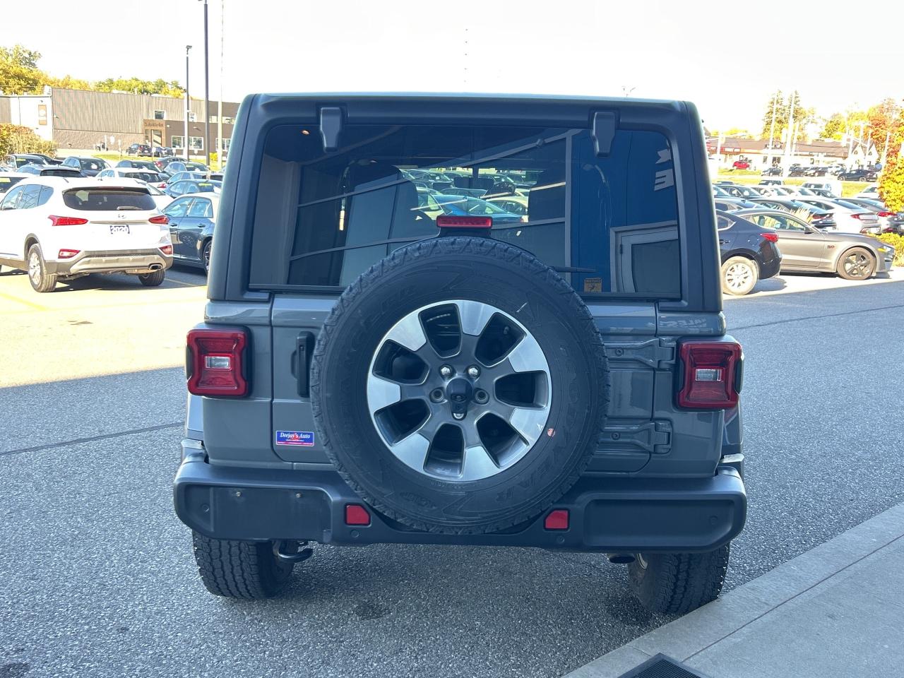 2021 Jeep Wrangler 3.6L Unlimited Sahara   NAV   Clean Carfax Photo3