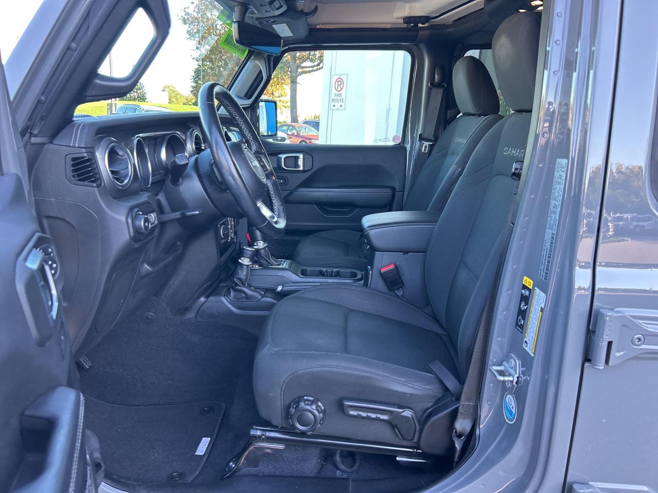 2021 Jeep Wrangler 3.6L Unlimited Sahara   NAV   Clean Carfax Photo