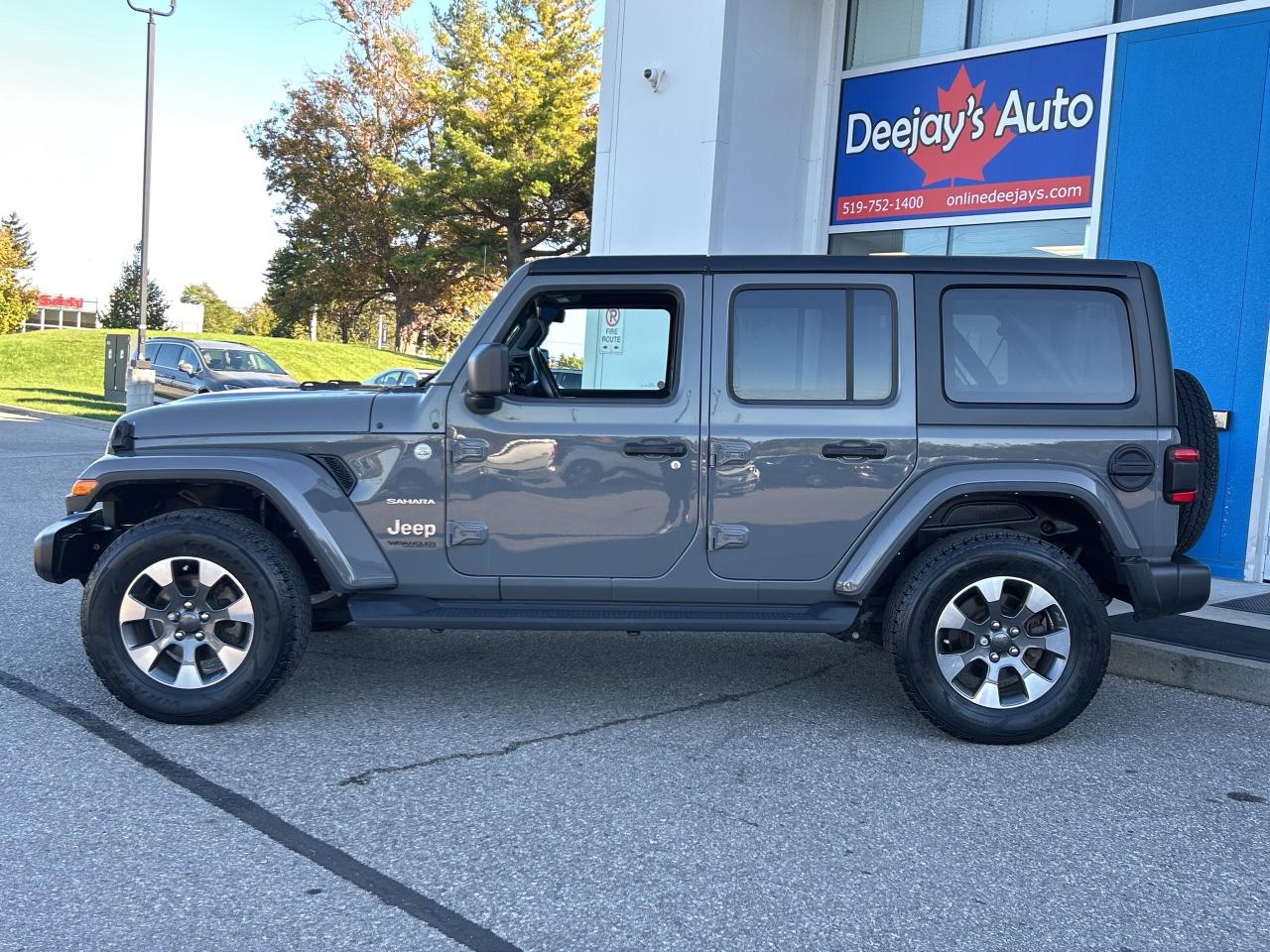 2021 Jeep Wrangler 3.6L Unlimited Sahara   NAV   Clean Carfax Photo
